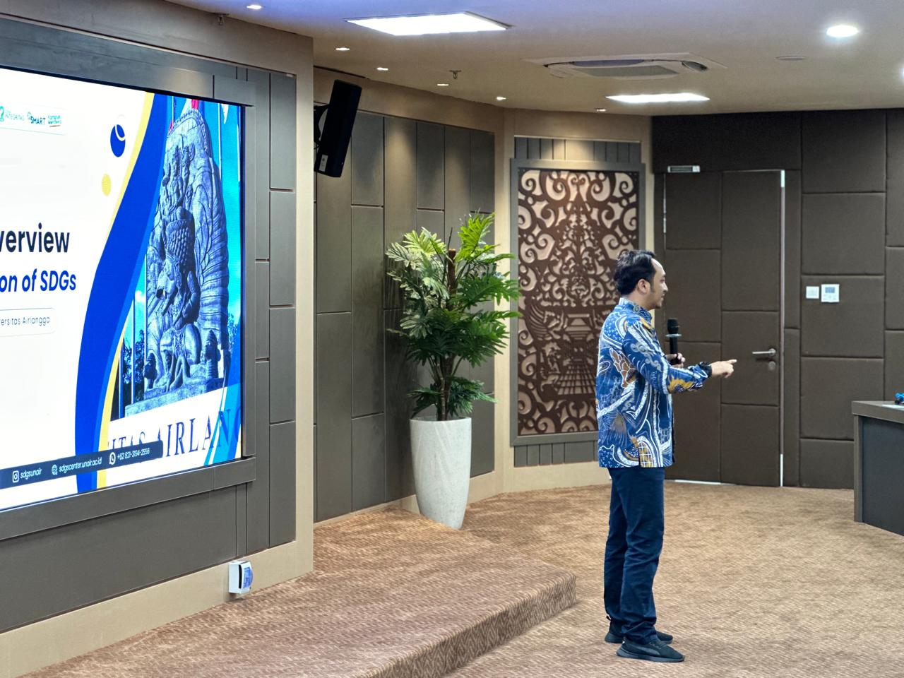 Sesi tanya jawab bersama dengan expert dan dosen terkait materi SDGs